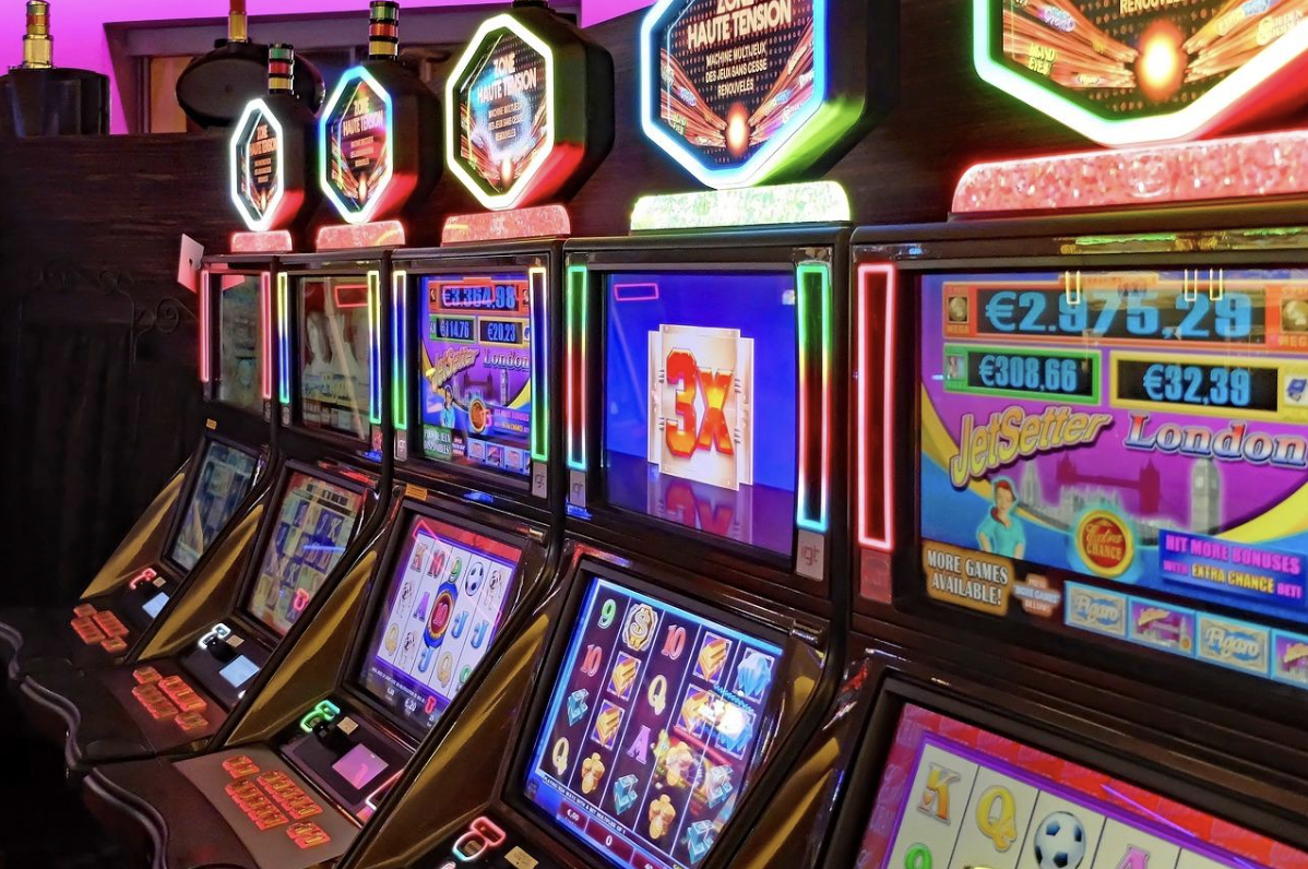 How to Choose the Right Place to Bet in Slot Games?