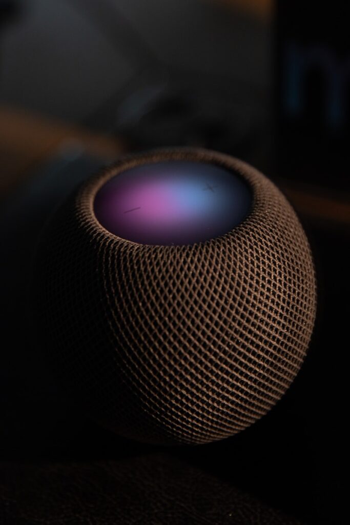 como activar siri black and blue round portable speaker