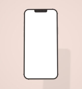 grabar la pantalla en iPhone a white phone with a black frame on a pink background