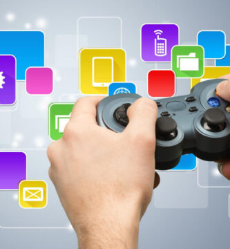 Mando inalámbrico de consola de videojuegos para jugar en formato digital.