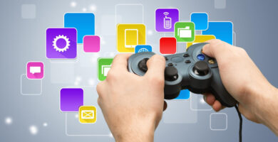 Mando inalámbrico de consola de videojuegos para jugar en formato digital.