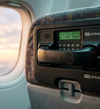 Teléfono de avión Airfone utilizado para realizar llamadas de emergencia durante el 11S.