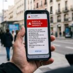 Notificación del sistema ES-Alert de Protección Civil en la pantalla de un smartphone.